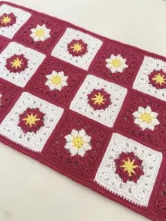 【ハンドメイド】 グラニースクエア マルチカバー マット