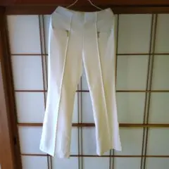 ホワイト パンツ