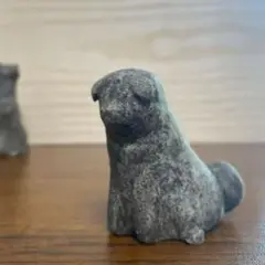 仔犬の置物