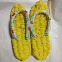 布製ルームシューズ 花柄ストラップ 黄色