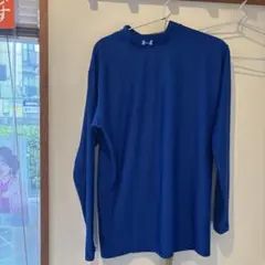 UNDER ARMOUR 青 長袖 アンダーシャツ