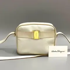 極 美品 サルヴァトーレフェラガモ ヴァラリボン レザー ミニ ショルダーバッグ