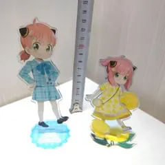 アーニャ　アクリルスタンド　チェック柄衣装　フルーツ　レモン　スパイファミリー