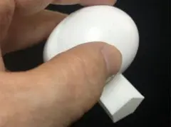 コロンブスの卵割り(生卵が清潔に気持ち良く割れます)