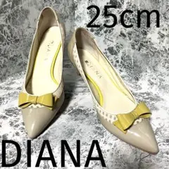 DIANA グリーンベージュエナメル リボン ショートヒール