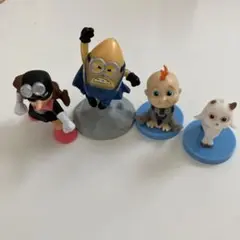 ミニオンとキャラクターの4体セット