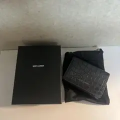 SAINT LAURENT ブラック三つ折り財布