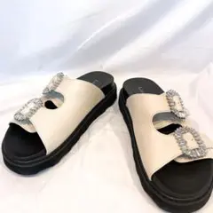 (美品)❤︎Lirioblancoビジュー付き厚底サンダル　Lサイズ