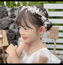 ホワイト花とパールのカチューシャ