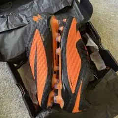新品未使用、袋箱付き　サッカースパイク　ハイパーヴェノム　ファントムFG 25
