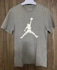 Jordan ジャンプマンロゴ Tシャツ グレー
