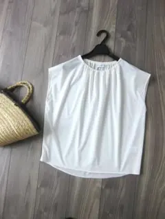 美品！ユナイテッドアローズ ブラウス 白 F フレンチスリーブ コットン混 薄手