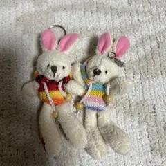 カラフルウサギのぬいぐるみキーホルダー