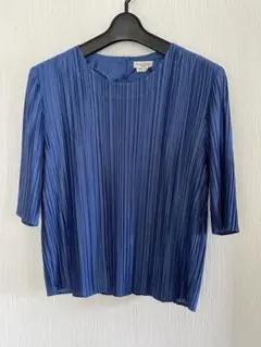 美品　総プリーツ　五分袖ブラウス　ブルー　光沢　Hana-no Blouse