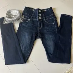 Item thumbnail for item d26106b7-63fb-4887-a40f-1767bd9b1a2b