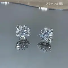 【新品】サンフラワーピアス　最高品質　モアサナイト　人工ダイヤモンド