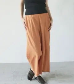 ブラックバイマウジー イージーストレートパンツ オレンジ S