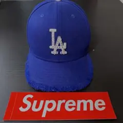 supremeステッカー／LAドジャースキャップ