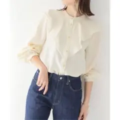 ラ トータリテ ラッフルカラーブラウス ￥14,300税込