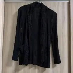 ブラックプリーツ長袖ジャケット