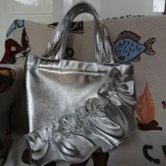 シルバー フリルデザイン ショルダーバッグ