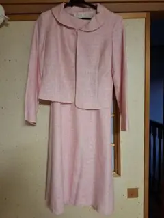ピンク ジャケットとドレスセット