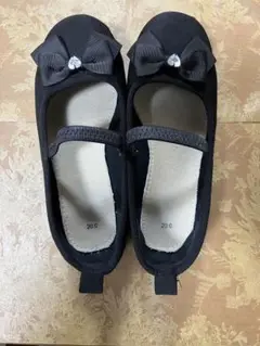 ブラックリボン付きキッズシューズ 20.0センチ