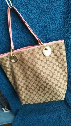 gucci グッチ GGキャンバストートバック
