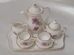 ミニチュアティーカップセット　陶器　ホワイト　金縁　パープル花柄