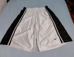 NIKE　ナイキ　ハーフパンツ　バスパン　バスケ　ショートパンツ　00s　90s