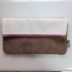 Item thumbnail for item bead1a56-54ff-437d-95d4-05324f4211cb