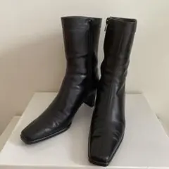 Burberryショートブーツ 22.5 黒