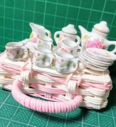 ミニチュアティーセット バスケット付き