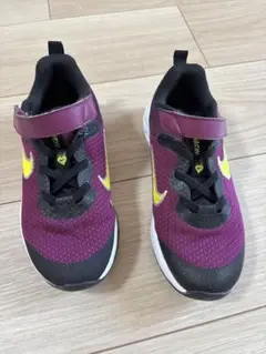 Nike キッズスニーカー 紫/黒/黄