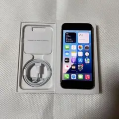 美品 SIMフリー iPhoneSE3 64GB バッテリー容量100%