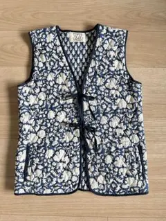SZ Blockprints(エスゼットブロックプリント) ベスト レディース美品  - ダークイエロー×白×ブルー 花柄/中綿 SZ Blockprints エスゼット ブロックプリント 【×ロンハーマン