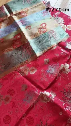 赤地花柄　生地　約２m70cm