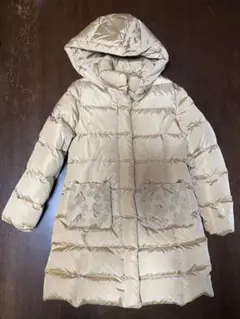 イルグッフォ ベージュのダウンコート