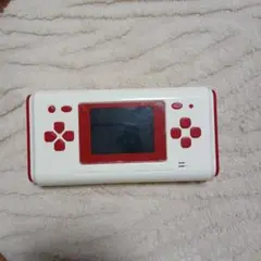 ポータブルファミコン互換機　FC-MOBILE FCM-74