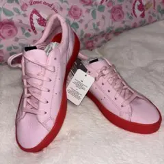 adidas ピンク スニーカー
