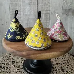 ● Handmade 三角鍋つかみ ミニサイズ ミトン お花柄 3個セット ●