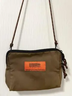 UNIVERSAL OVERALL サコッシュ オリーブ