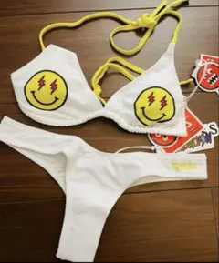 即完売品 超激レア guess ステッカー❻点 スマイリー ビキニ セパレート