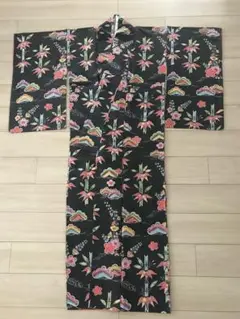 セール！着物　グレー　松竹梅　型染め　オレンジ　154 裄63 リメイク　縮緬