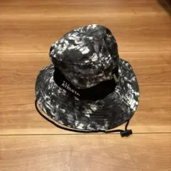 ATHLETA タイダイ柄 ハット 120-130cm