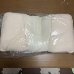 シャルレ　ウエルネスピロー　RWO33 アイボリー