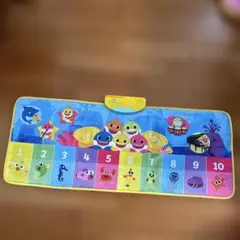 使用頻度少なめ　アガツマ ベイビーシャーク ピアノダンスマット