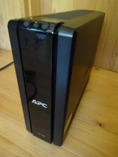 UPS（無停電電源装置）　APC RS Pro 1200　バッテリー無し