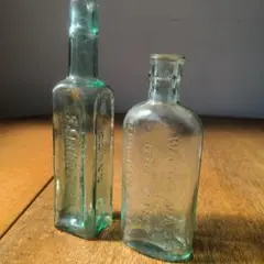 イギリスアンティーク ガラス瓶