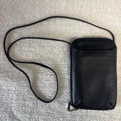 レザー スマホショルダーバッグ 黒　ビューティーアンドユース